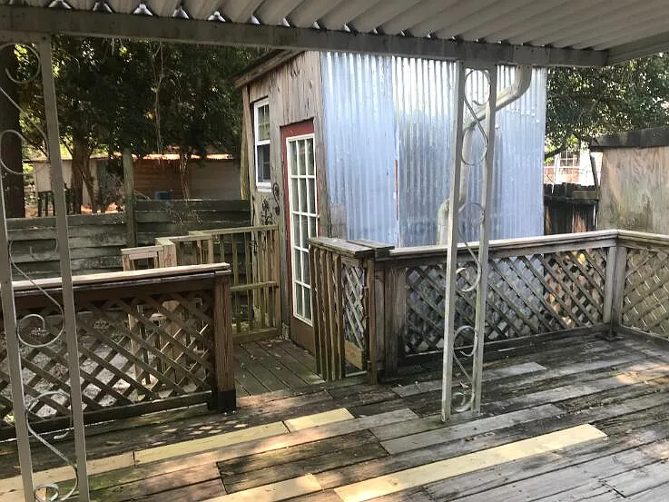 111 Lionel Ln #B — Photo 14