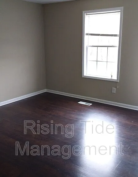 422 Buckingham Cir — Photo 10