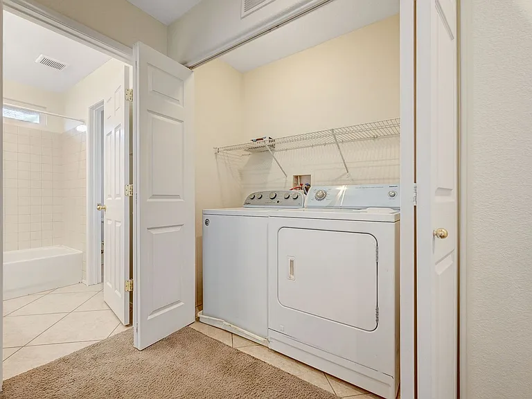 10299 Caverns Mouth Dr — Photo 17