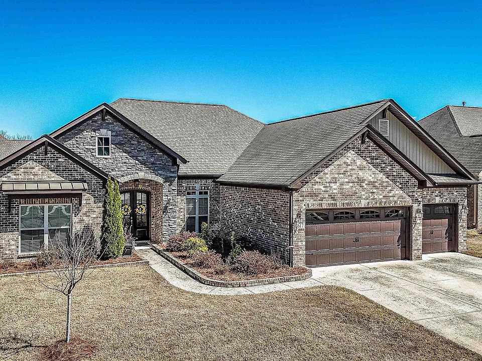 1st image of 7617 Summerdawn Dr SE