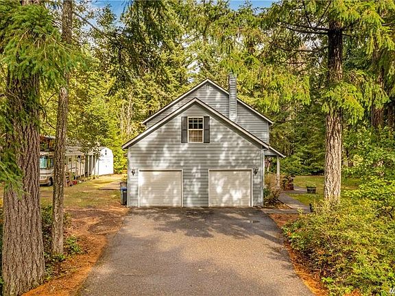 3rd image of 1175 SE Irish Ct