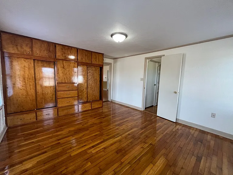 53855 State Road 13 — Photo 4