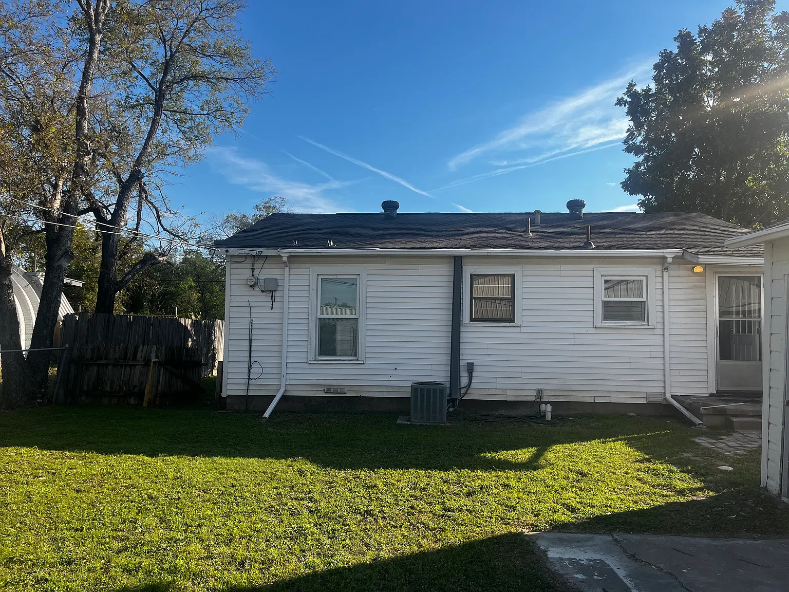 7804 Smith St — Photo 4