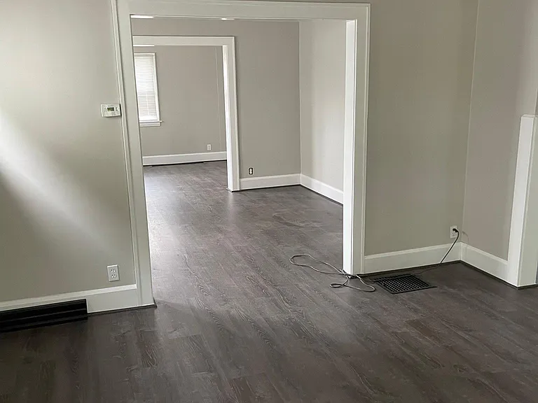 234 E Walnut St — Photo 8