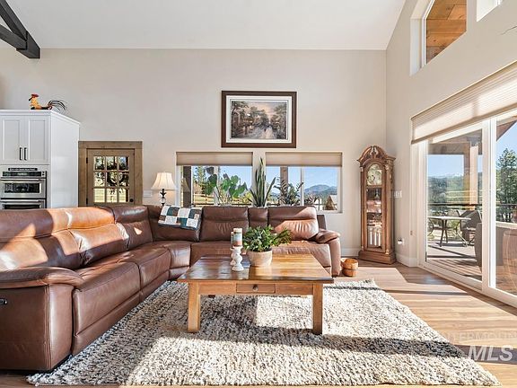 4th image of 21 Open Rd