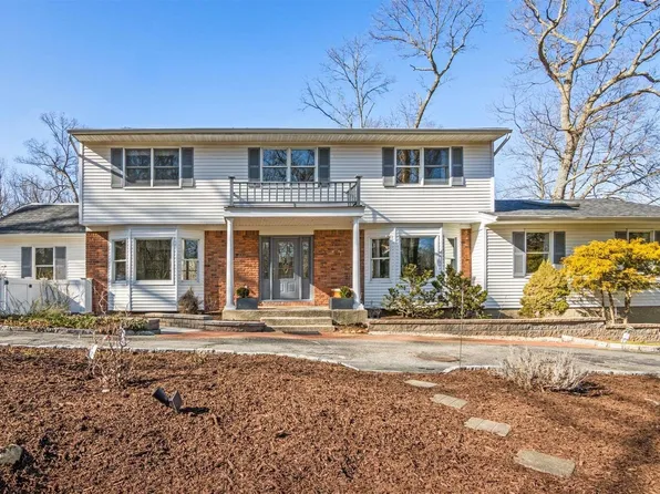 (undisclosed Address), East Setauket, NY 11733