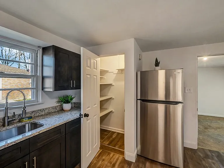 850 Church St — Photo 11