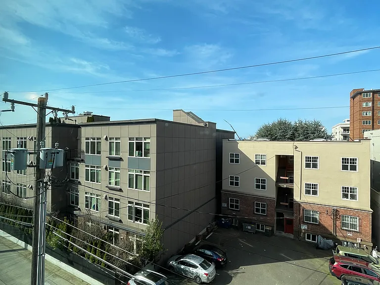 Queen Anne Flats — Photo 54