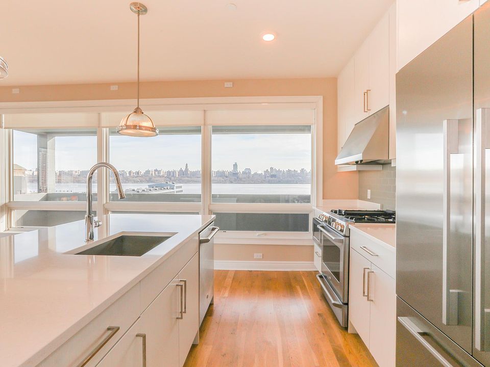 Kitchen with NYC Views / Outdoor Terrace