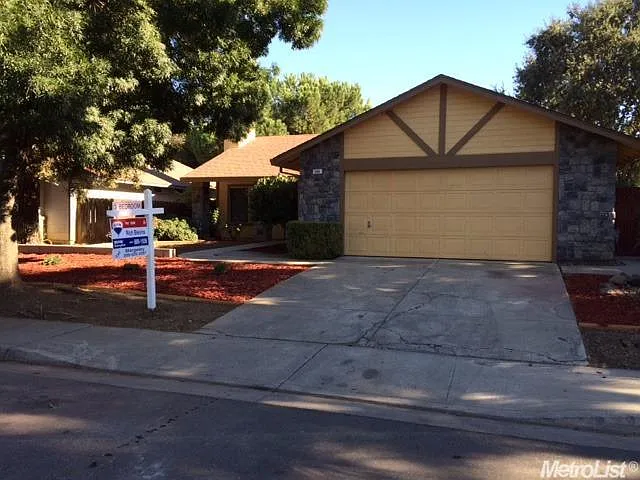 546 Messer Pl photo 1