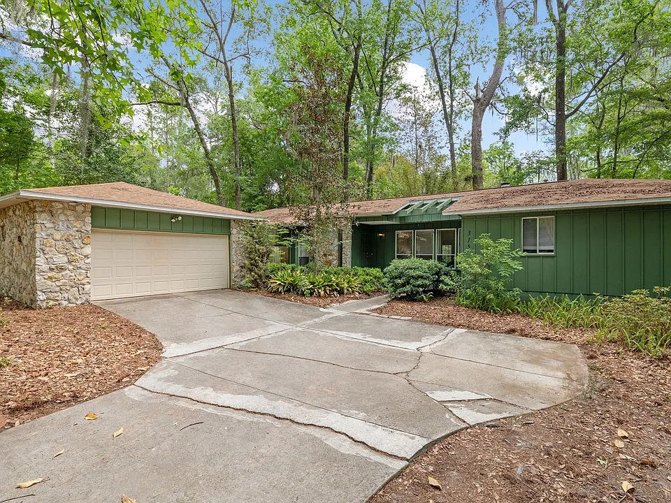 315 NW 28th St