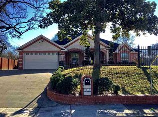 2122 Garden Valley Rd, Tyler, TX 75702