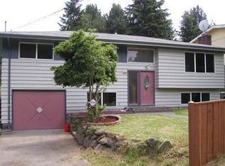 10004 3rd Ave SW, Seattle, WA 98146