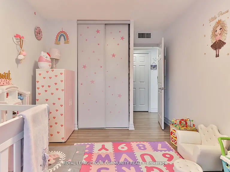 1240 Marlborough Ct #806 — Photo 30