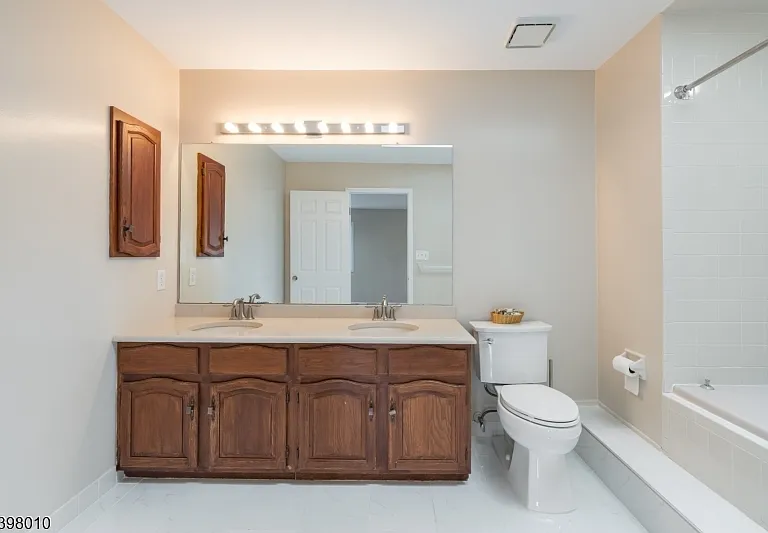 1 Avery Ct — Photo 24