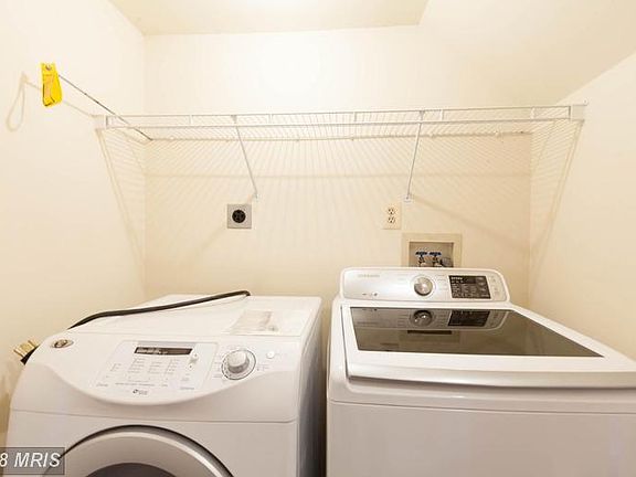 main level laundry w  newer washing machine