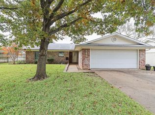 1503 Yucca St, Midlothian, TX 76065
