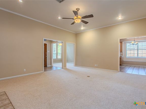5th image of 2802 Stratford Dr