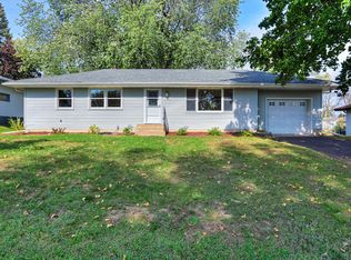 1745 Laurie Rd E, Maplewood, MN 55109