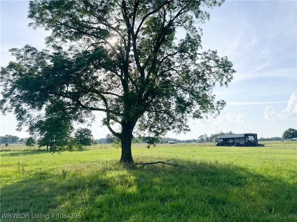 N Davis St, Lavaca, AR 72941