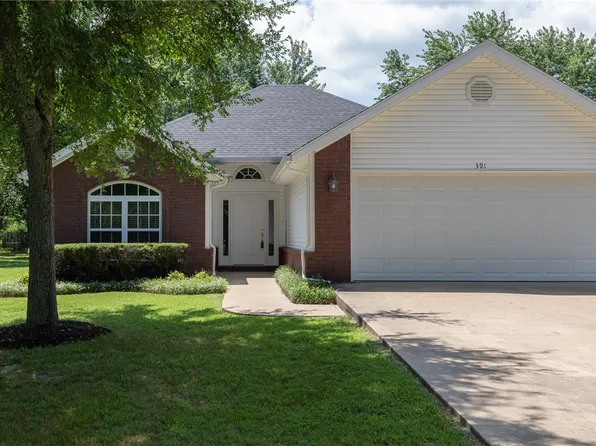 391 W Circle Dr, Fayetteville, AR 72701