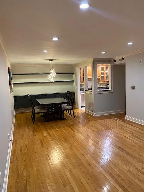 2 bed, 1100 sqft, $1,980 — Photo 2