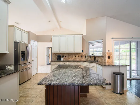 4379 APPLE TREE Place, Jacksonville, FL 32258