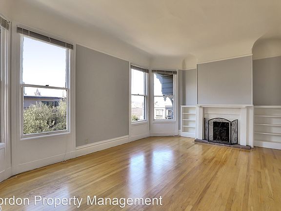 5th image of 2642 Hyde St
