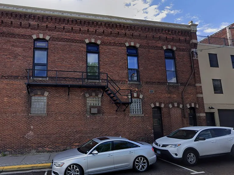 126 Main St N — Photo 17