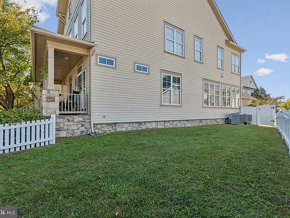 2nd image of 23710 Grapevine Ridge Ter