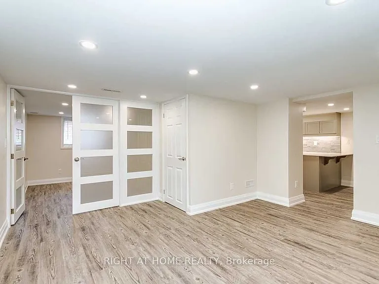 691 Simcoe St N #C — Photo 7