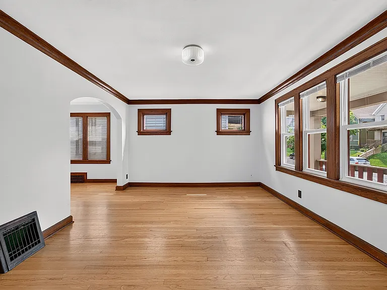 2836 N Richards St — Photo 2