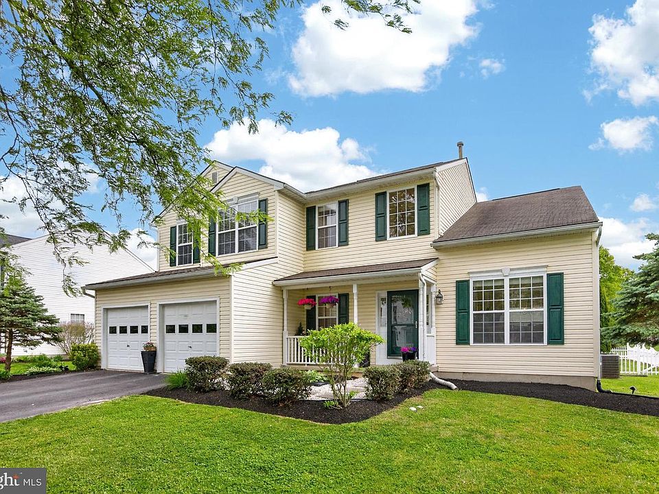 1st image of 25 N Danbury Cir