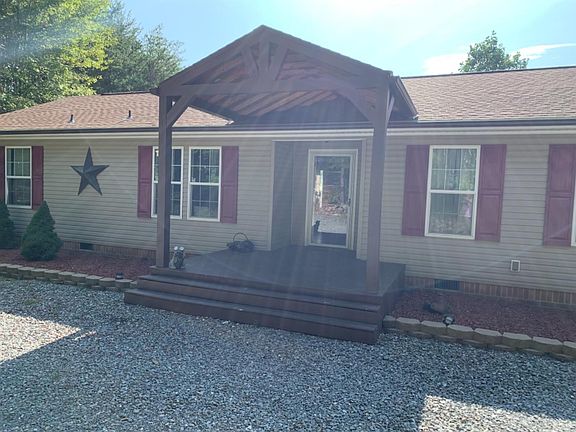 2nd image of 421 Leonard Ln