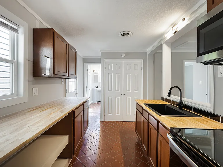4516 Sevierville Pike — Photo 11