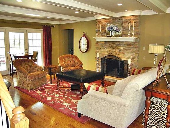 2nd image of 195 Shady Ln