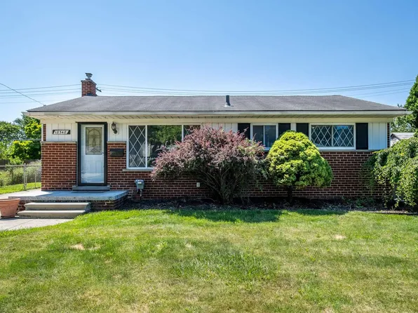 18548 Woodbine Rd, Fraser, MI 48026