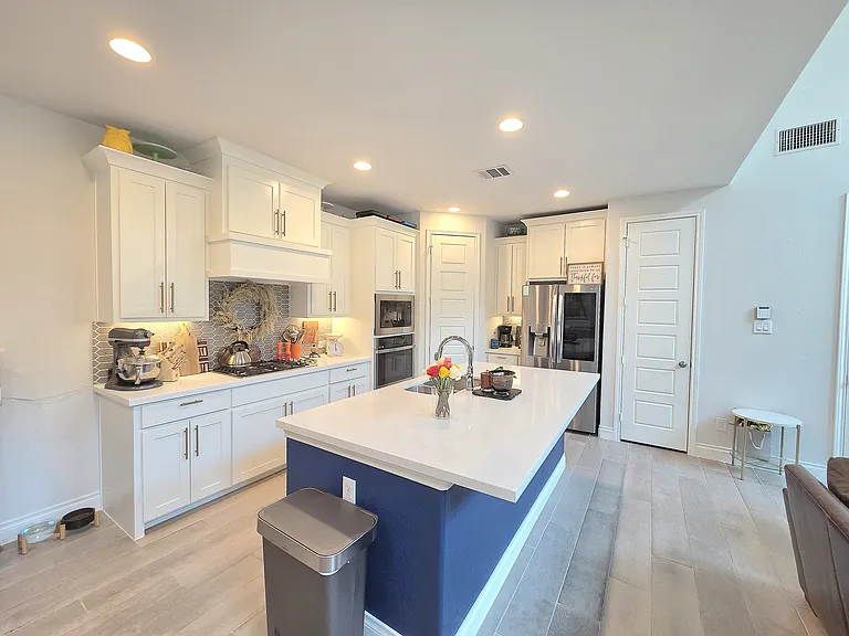 2303 Offerande Dr — Photo 11