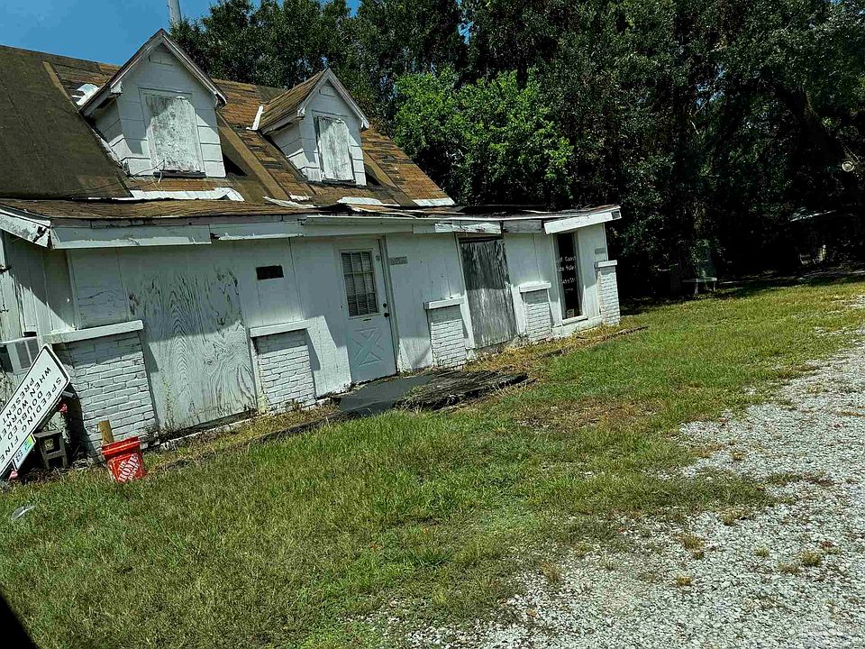 2nd image of 8900 N Davis Hwy