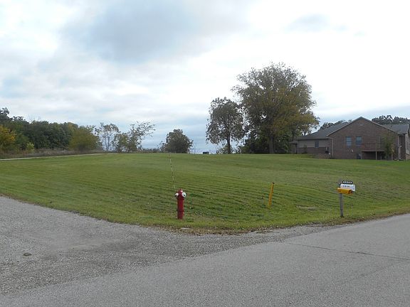 2nd image of 1560 E Gate Dr