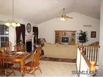 3rd image of 640 Tamarach Dr