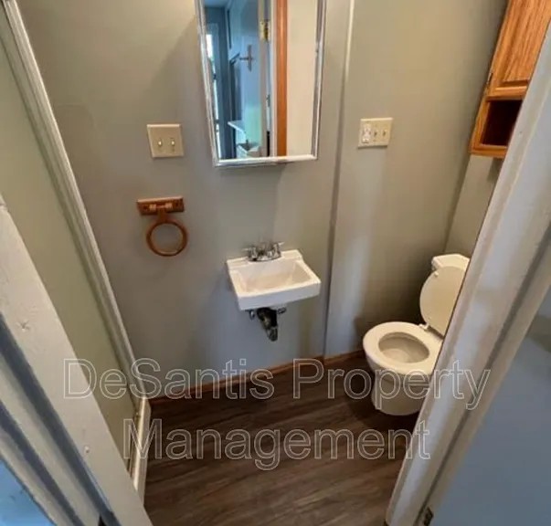 5730 Holden St #2F — Photo 8