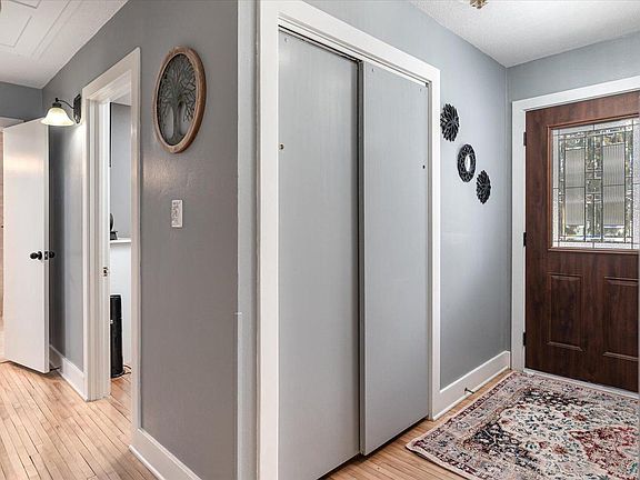 5th image of 114 Vernon STREET