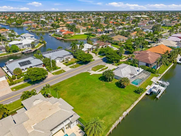 1173 Winterberry Dr, Marco Island, FL 34145