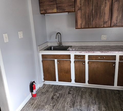 eat-in kitchen