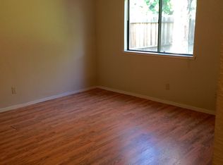 675 N Claremont Ave, Clovis, CA 93611