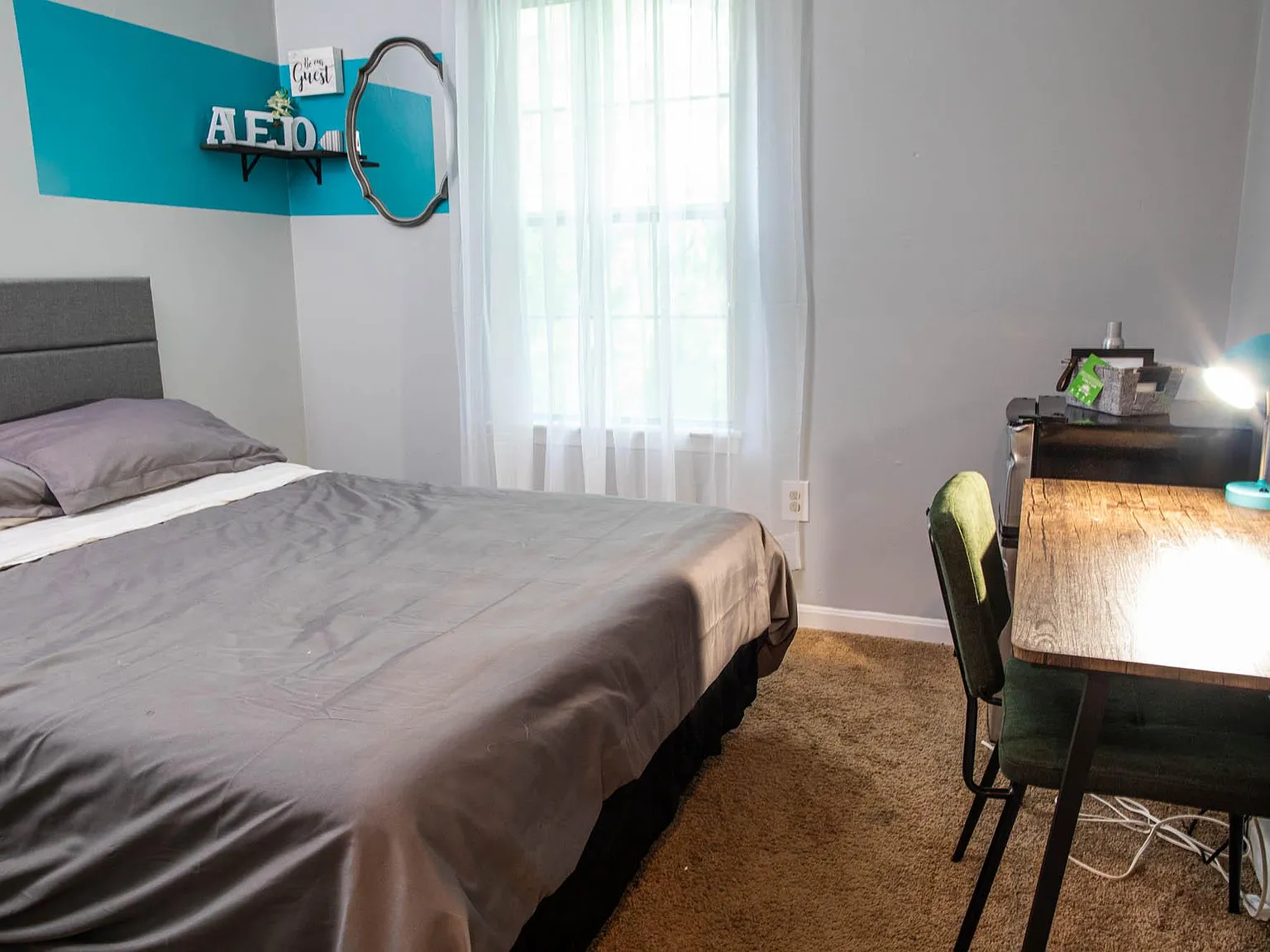 2 bed, 2.0 bath, 1800 sqft, $1,139 — Photo 2