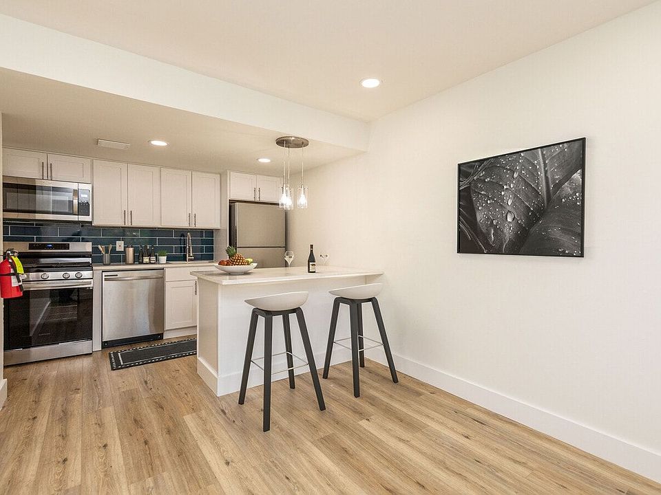 Breakfast Bar-Upgraded