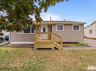 5017 44th Ave, Moline, IL 61265