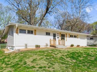 9018 Hemlock Dr, Overland Park, KS 66212
